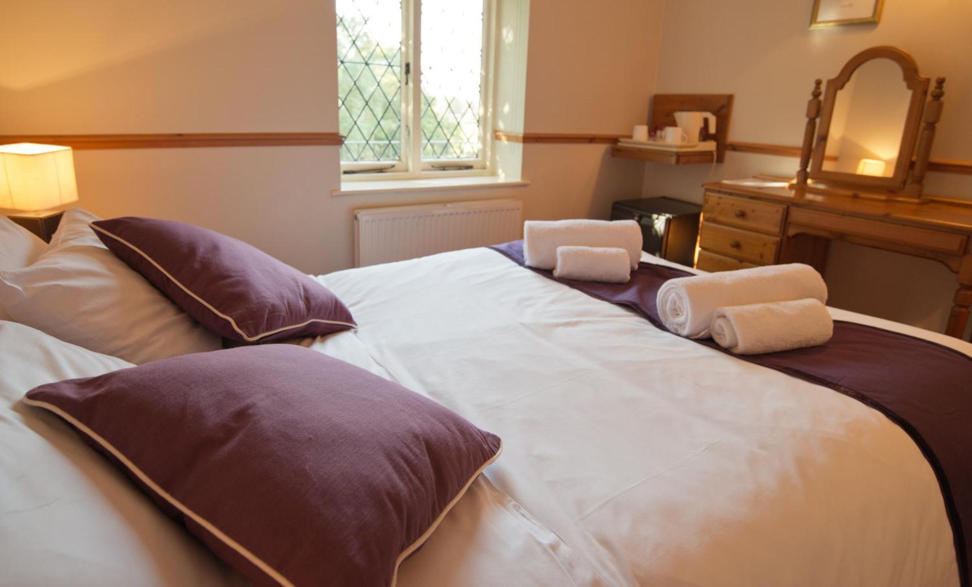 Rose Of York Hotel Richmond  Room photo